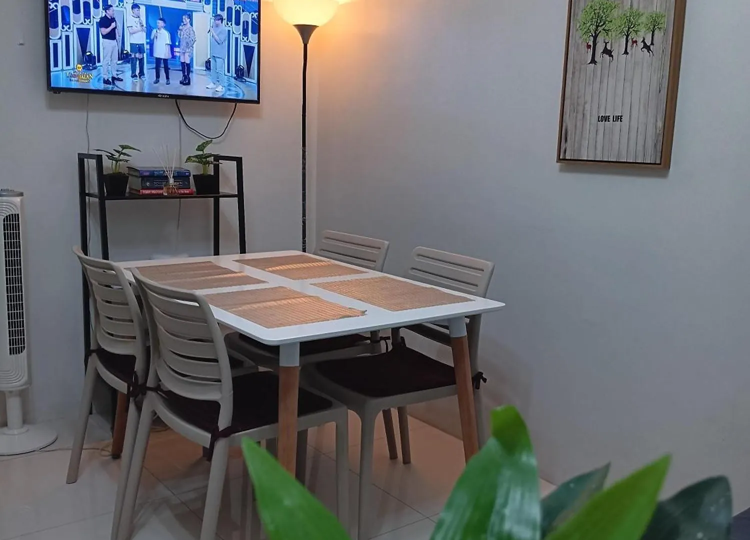 Tres Palmas 2Br Unit Taguig Self-Check-In & Wi-Fi Apartment Manila